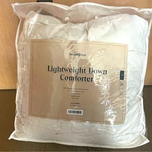 Brooklinen Lightweight Down Comforter Queen